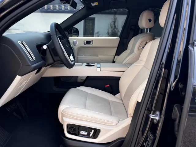 Li Auto L7 — Фото автомобиля 11