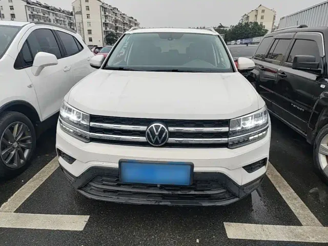 Volkswagen Tharu — Фото автомобиля 2