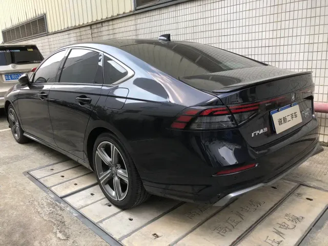 Honda Accord — Фото автомобиля 4