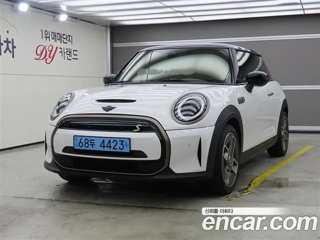 Фотография автомобиля — MINI Cooper Cooper Electric