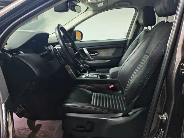 Land Rover Discovery Sport — Фото автомобиля 4