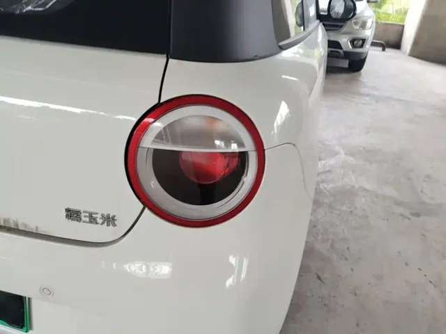 Changan Lumin — Фото автомобиля 23