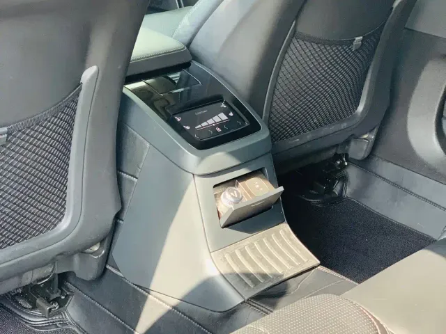 Volvo S90 — Фото автомобиля 17