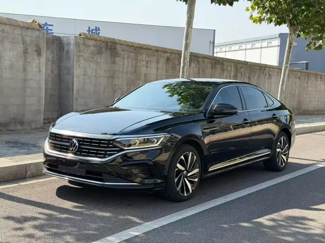 Фотография автомобиля — Volkswagen Passat