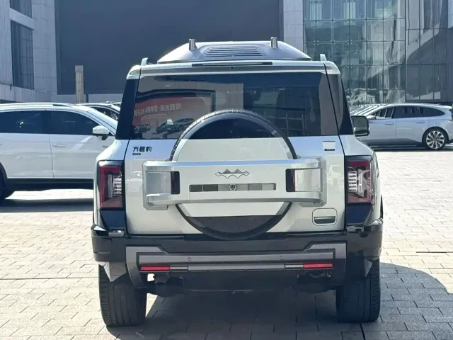 BYD FangChengBao Leopard 8 — Фото автомобиля 8