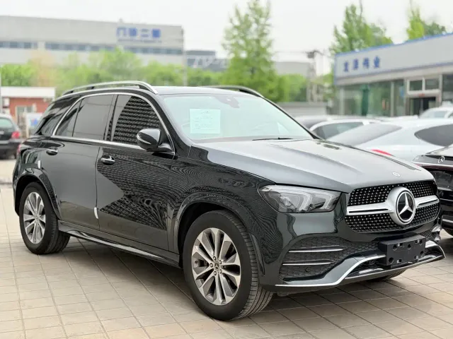 Mercedes-Benz GLE-Class — Фото автомобиля 3