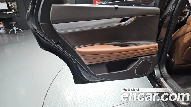 Genesis G80 Бензин 2.5 турбо AWD — Фото автомобиля 22