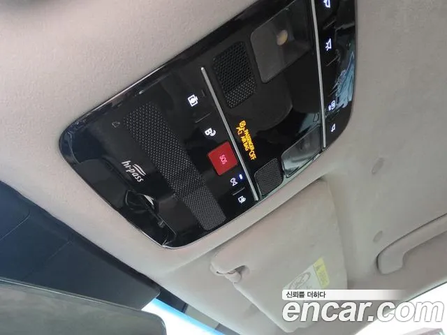 Hyundai Grandeur Grandeur (GN7) 2.5 Бензин 2WD — Фото автомобиля 17