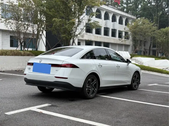 Roewe D7 — Фото автомобиля 7