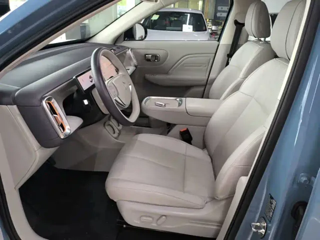 Leapmotor B10 — Фото автомобиля 14