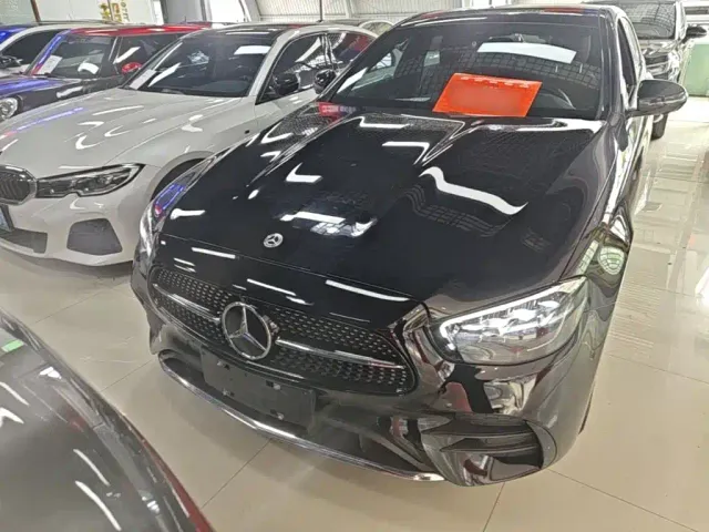 Mercedes-Benz E-Class — Фото автомобиля 2
