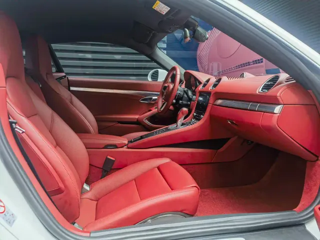 Porsche 718 — Фото автомобиля 12