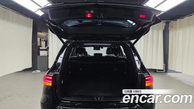 Mercedes-Benz EQB — Фото автомобиля 5