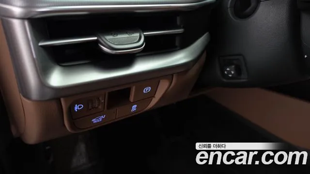Hyundai Grandeur Grandeur (GN7) 2.5 Бензин 2WD — Фото автомобиля 17