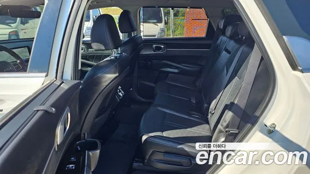 Kia Sorento Бензин 2.5T 2WD — Фото автомобиля 12