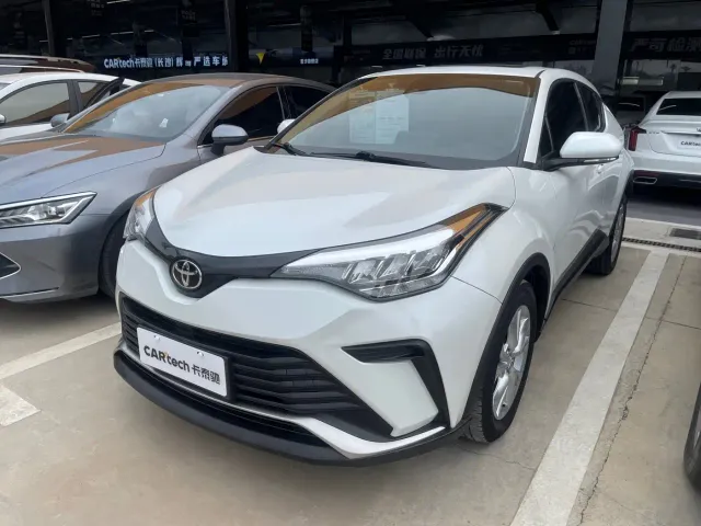 Toyota IZOA — Фото автомобиля 2