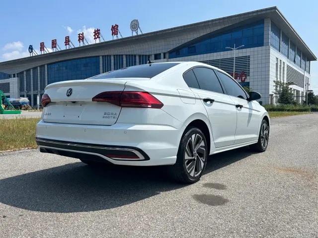 Volkswagen Bora — Фото автомобиля 4