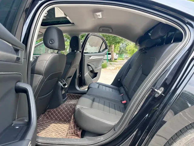 Skoda Superb — Фото автомобиля 6