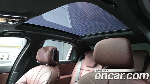 BMW 7 Series G70 — Фото автомобиля 25