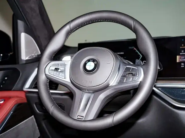 BMW BMW X5 2023 xDrive 40Li M Sport Black Night Package — Фото автомобиля 14