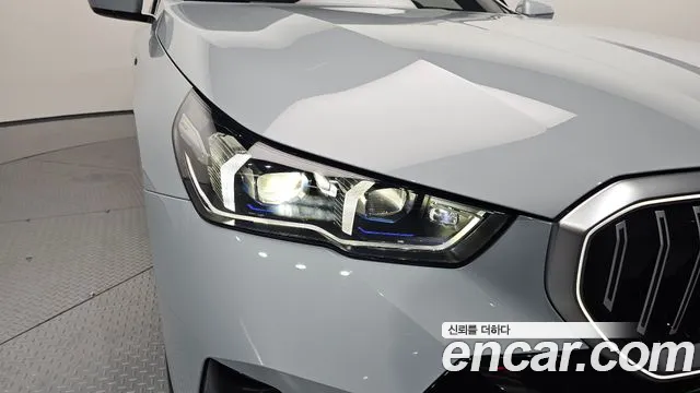 BMW 5-Series 5 серия (G60) 530i xDrive M Sport — Фото автомобиля 16