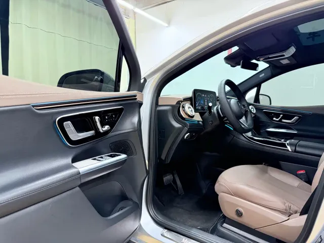 Mercedes-Benz EQE SUV — Фото автомобиля 22