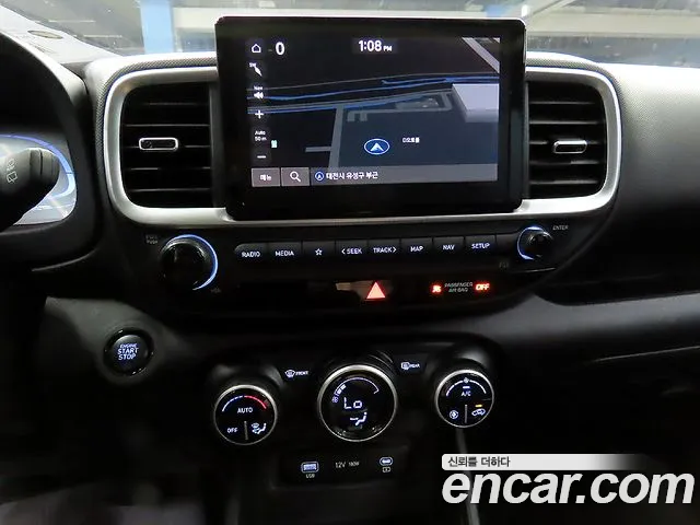 Hyundai Venue — Фото автомобиля 12