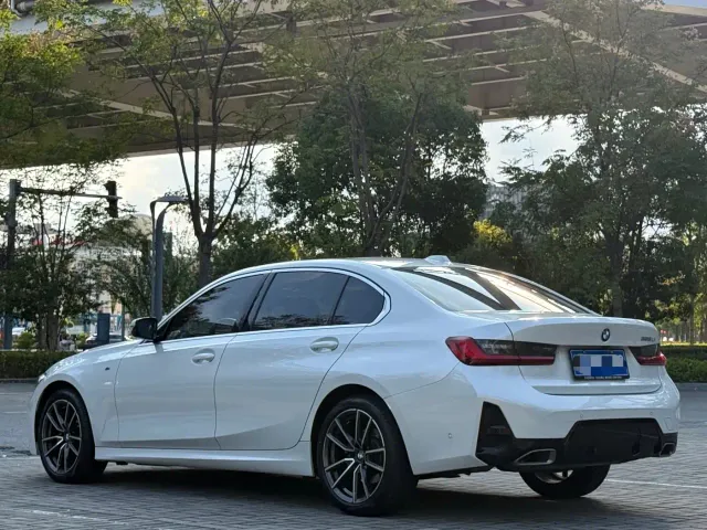 BMW 3 Series — Фото автомобиля 7