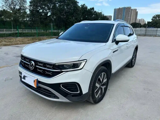 Фотография автомобиля — Volkswagen Tayron