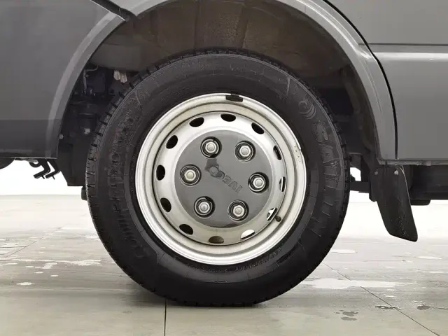 Iveco Iveco Daily 2025 Model V35 Van 2.5T Manual Short Wheelbase Low Roof Dual Tires — Фото автомобиля 17
