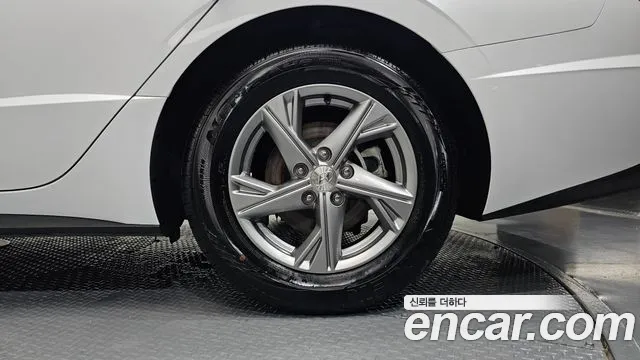 Hyundai Sonata Sonata (DN8) 2.0 LPG(Для проката) — Фото автомобиля 21