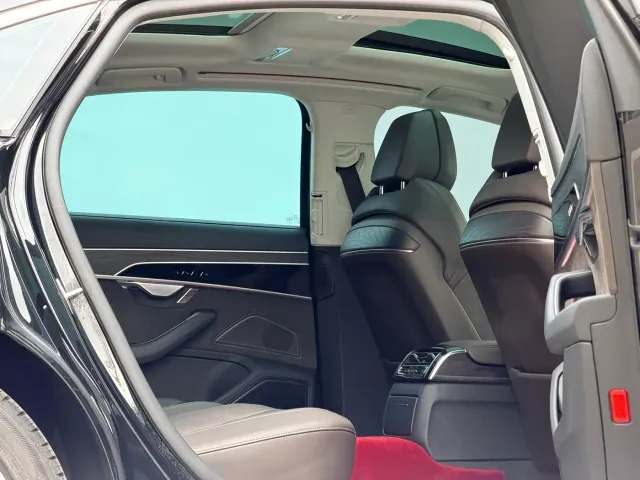 Audi A8 — Фото автомобиля 11