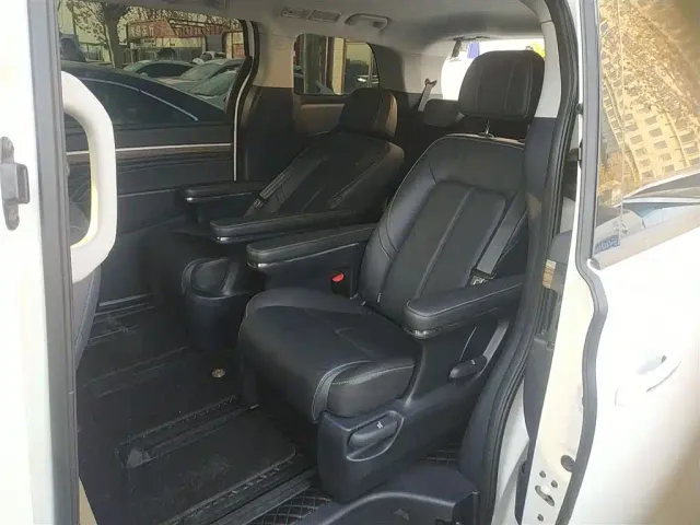 GAC Trumpchi M8 — Фото автомобиля 12
