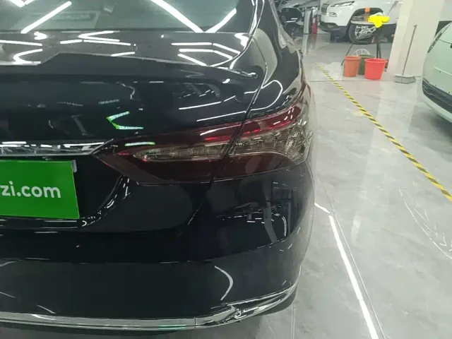 Toyota Camry — Фото автомобиля 7
