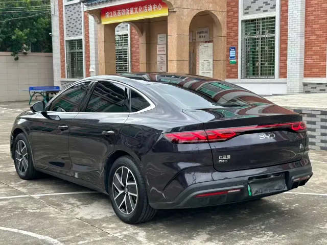 BYD Qin L — Фото автомобиля 9