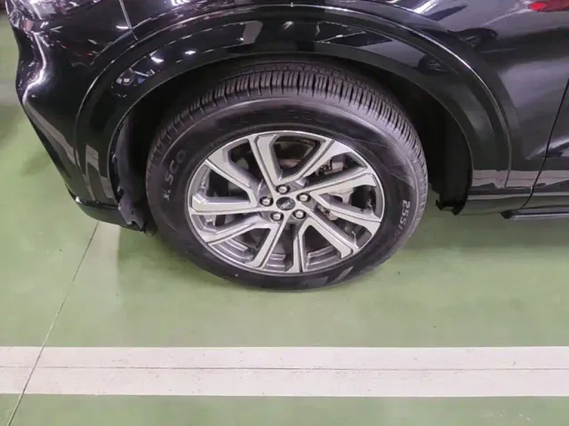Ford Explorer — Фото автомобиля 22