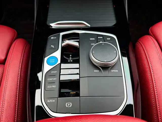 BMW iX3 — Фото автомобиля 14