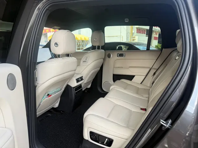 Li Auto L7 — Фото автомобиля 7