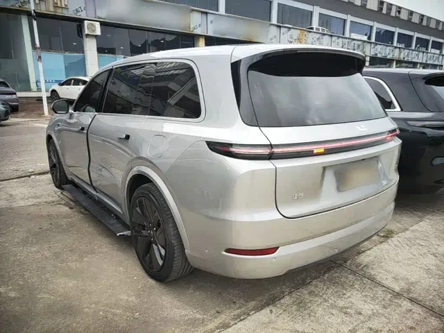 Li Auto Li Xiang L9 2022 Max — Фото автомобиля 4