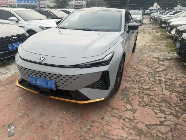 Фотография автомобиля — Changan UNI-V