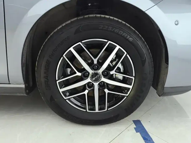 BYD Seal 05 DM-i — Фото автомобиля 6