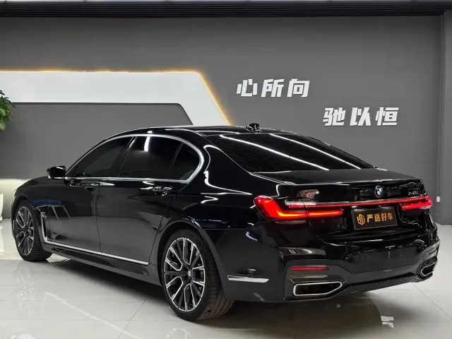 BMW 7 Series — Фото автомобиля 6