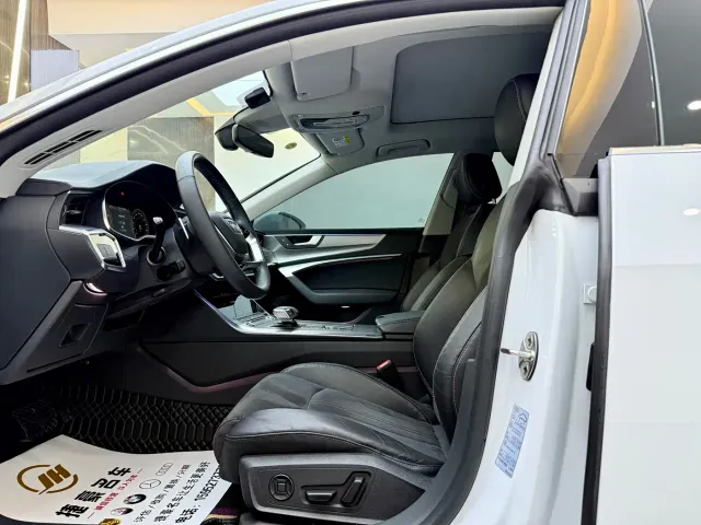 Audi A7L — Фото автомобиля 5