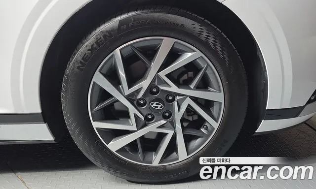 Hyundai Grandeur GN7 — Фото автомобиля 6