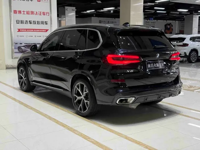 BMW X5 — Фото автомобиля 8