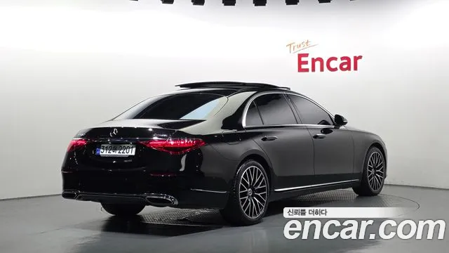 Mercedes-Benz S-Class — Фото автомобиля 2
