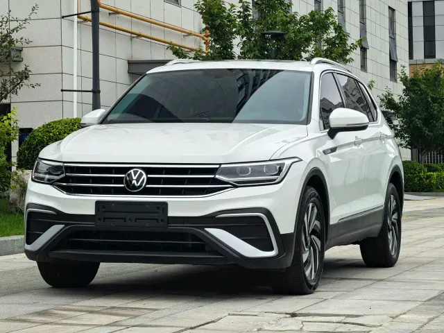Фотография автомобиля — Volkswagen Tiguan L