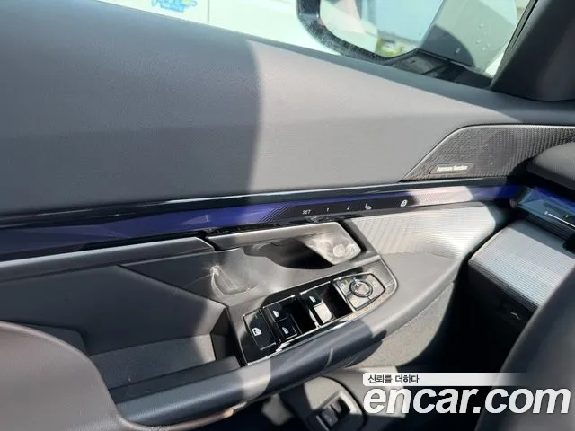 BMW 5 Series G60 — Фото автомобиля 15