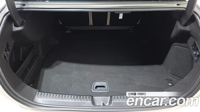 Mercedes-Benz E-Class W214 — Фото автомобиля 19