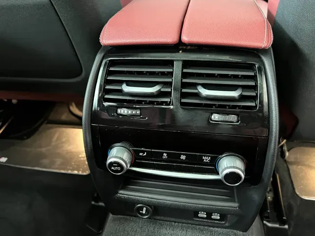 BMW 5 Series — Фото автомобиля 19